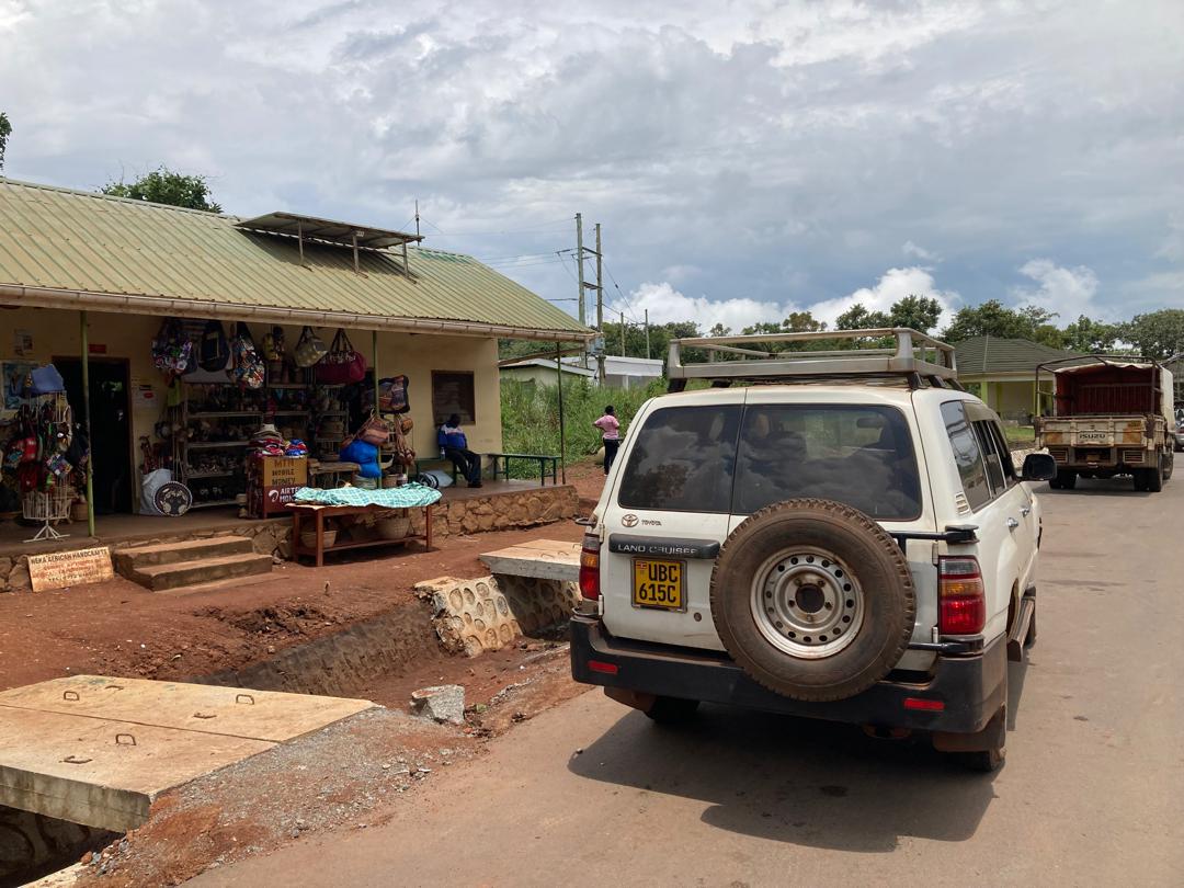 know the road rules while self-driving in Uganda