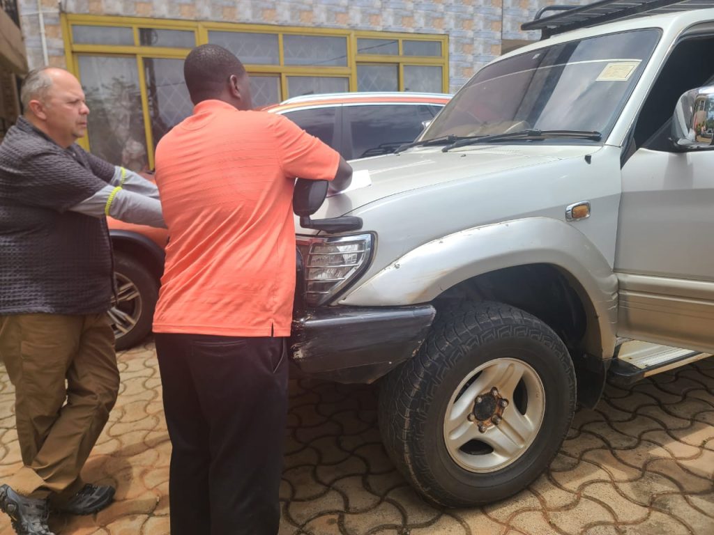 What You Should Consider When Hiring a Driver in Uganda